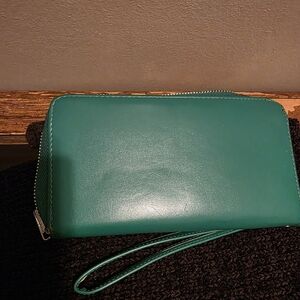 Green Wristlet Clutch